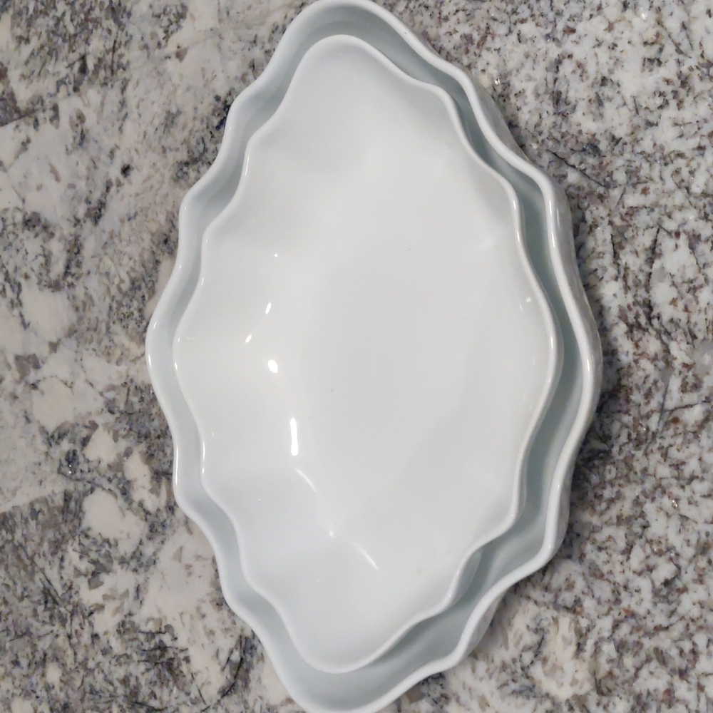 Decorative porcelain baking dishes